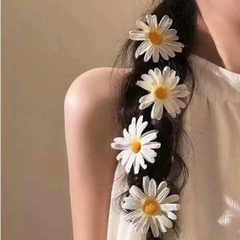 Set 2 Kẹp Mỏ Vịt Hoa Cúc Nhựa Nhụy Vàng Tiểu Thư 15536