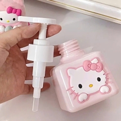 Bình Chiết Vòi Nhấn Hello Kitty 200ML 15560