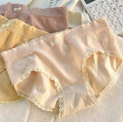 Set 5 Quần Chip, Lót Cotton Đính Nơ In Chìn Hoạ Tiết Thỏ 16209