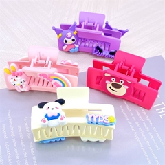 Kẹp Tóc Nhựa Vuông Đính Charm Sanrio/ Hoa Quả 11369