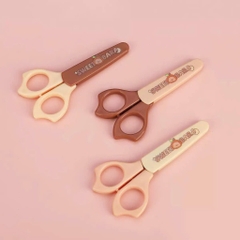 Kéo Cắt Thủ Công Sweet Capybara Có Nắp Đậy 16980