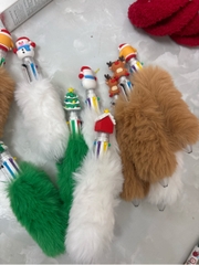 Bút 6 Màu Đệm Lông Gắn Charm Noel 16354