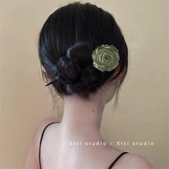 Trâm Cài Tóc Gỗ Phong Cách Trung Hoa Gắn Hoa Vải 16145