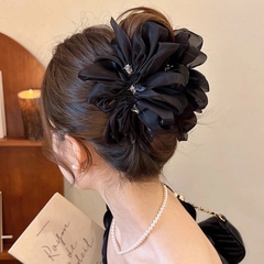 Kẹp Tóc Nhựa Hình Cung Voan Bóng Nhún 3 Tim Đá 16129