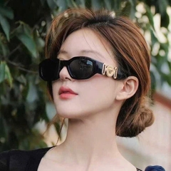 Mắt Kính Thời Trang Đa Giác Gọng Đen Kim Loại Vàng Biểu Tượng MG 17861