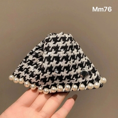 Kẹp Tóc Nhựa Cung Xoắn Vải Dạ Believe In Your Self Viền Ngọc Trai 16552