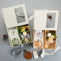 Set Hộp Quà Tinh Dầu Hương Nước Hoa Kèm Bó Hoa Đẹp Sang Trọng 16063