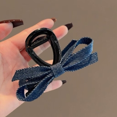 Kẹp Tóc Nhựa Cung 8cm Nơ Vải Jean 16436