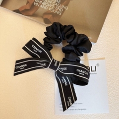 Cột Tóc Đen Nơ Chữ Change Paris 15548