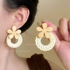 Bông Tai Đi Biển Đủ Mẫu Xoắn Giấy Thời Trang 17686