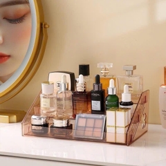 Kệ Nhựa Trong Suốt 3 Tầng Cầu Thang Tiện Dụng 16726