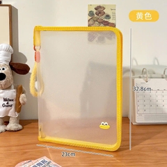 Túi Đựng Tài Liệu Nhựa Trong Viền Dây Màu Mắt Môi Trề A4 15364