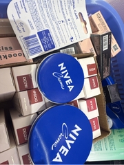 Kem Dưỡng Ẩm Da NIVEA CREME Hộp Thiếc Xanh 30Ml 18011
