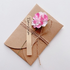 Thiệp Giấy Vintage Kèm Hoa Khô ( 7X 10.5cm) 3145