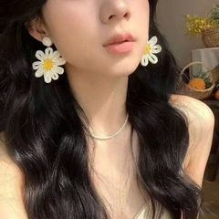 Bông Tai Đi Biển Đủ Mẫu Xoắn Giấy Thời Trang 17686