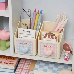 Ống Kệ Đựng Bút 2 Ngăn Caro Sweet Sweet 16108