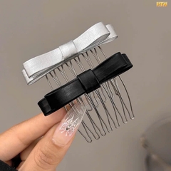 Set 2 Lược Bườm Xước Tóc Nơ Da 17289