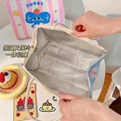 Túi Đựng Cơm Giữ Nhiệt Hình Cute Quai Thừng 15716