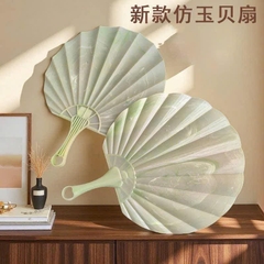 Quạt Nhựa Cầm Tay Xanh Lá Trung Hoa 15571