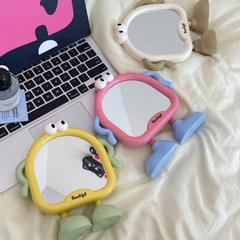 Gương Để Bàn Mắt Lồi Chống Nạnh Beautiful 16399