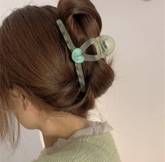 Kẹp Tóc Nhựa Xanh Cung/ Vuông Đính Tim Xinh 10222