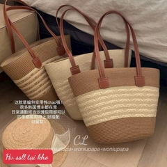 Túi Cói Sọc Ngang Dây Quai Da Hình Thang 17513