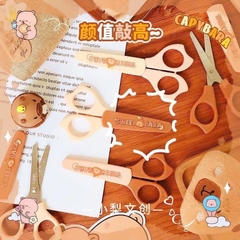 Kéo Cắt Thủ Công Sweet Capybara Có Nắp Đậy 16980