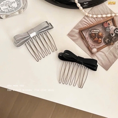 Set 2 Lược Bườm Xước Tóc Nơ Da 17289