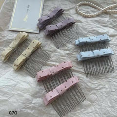 Set 2 Lược Bườm Xước Tóc Vải Cứng Chấm Bi 17977