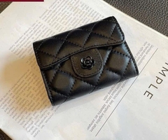 Ví Da Nữ Nút Bấm Nhiều Ngăn Màu Đen Hoa Trà 16400