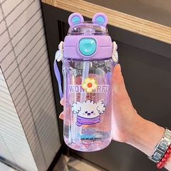Bình Nước Nhựa Tai Gấu Lovely Bear/Wonderful Nắp Bật Kèm Dây 17330