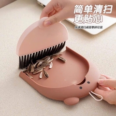 Bộ Dụng Cụ Vệ Sinh: Chổi+ Hốt Rác Mini Hình Gấu 16424