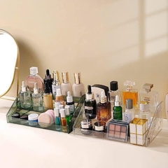 Kệ Nhựa Trong Suốt 3 Tầng Cầu Thang Tiện Dụng 16726