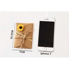 Thiệp Giấy Vintage Kèm Hoa Khô ( 7X 10.5cm) 3145