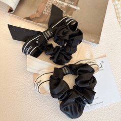 Cột Tóc Đen Nơ Chữ Change Paris 15548