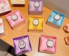 Đồng Hồ Dây Da Hoạt Hình Sanrio Kèm Hộp Cho Bé 13945
