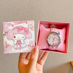 Đồng Hồ Dây Da Hoạt Hình Sanrio Kèm Hộp Cho Bé 13945
