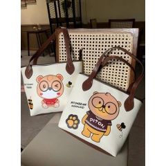 Túi Da Đeo Vai Hoạ Tiết Gấu Thời Trang 13908