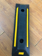Chặn Lùi Xe Cao Su 560x150x100mm