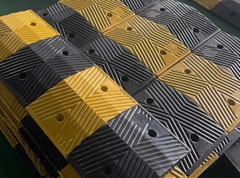 Gờ Giảm Tốc Cao Su KT: 1000X350X40mm