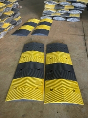 Gờ Giảm Tốc Cao Su KT: 1000X350X40mm