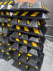 Chặn Lùi Cao Su 550x150x100mm