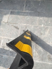 Ốp Cột Tròn Cao Su KT: 800x100x8mm