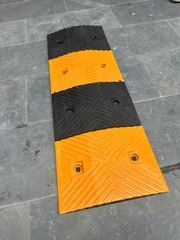 Gờ Giảm Tốc Cao Su Nhựa