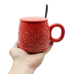 Ly Sứ Hoa Hồng Có Nắp Kèm Thìa