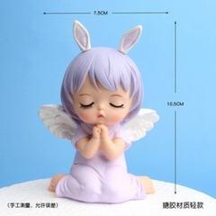 Bé chống cằm