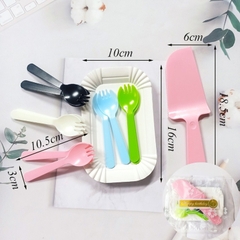 Set Dao Dĩa Sinh Nhật 10 Phần Ăn Không Nến | Thùng 300 Bộ
