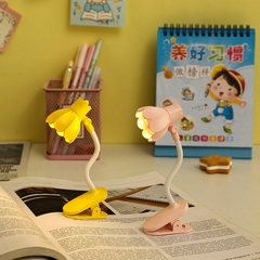 Quà tặng Đèn học mini đế kẹp dễ thương dành tặng người yêu, bạn bè