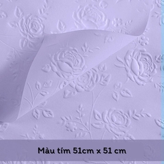 Giấy gói hoa, gói quà họa tiết hoa hồng in nổi dày dặn, xinh xắn