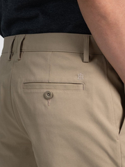 Quần Short Nam Khaki Trên Gối . SP26FH25P-AK
